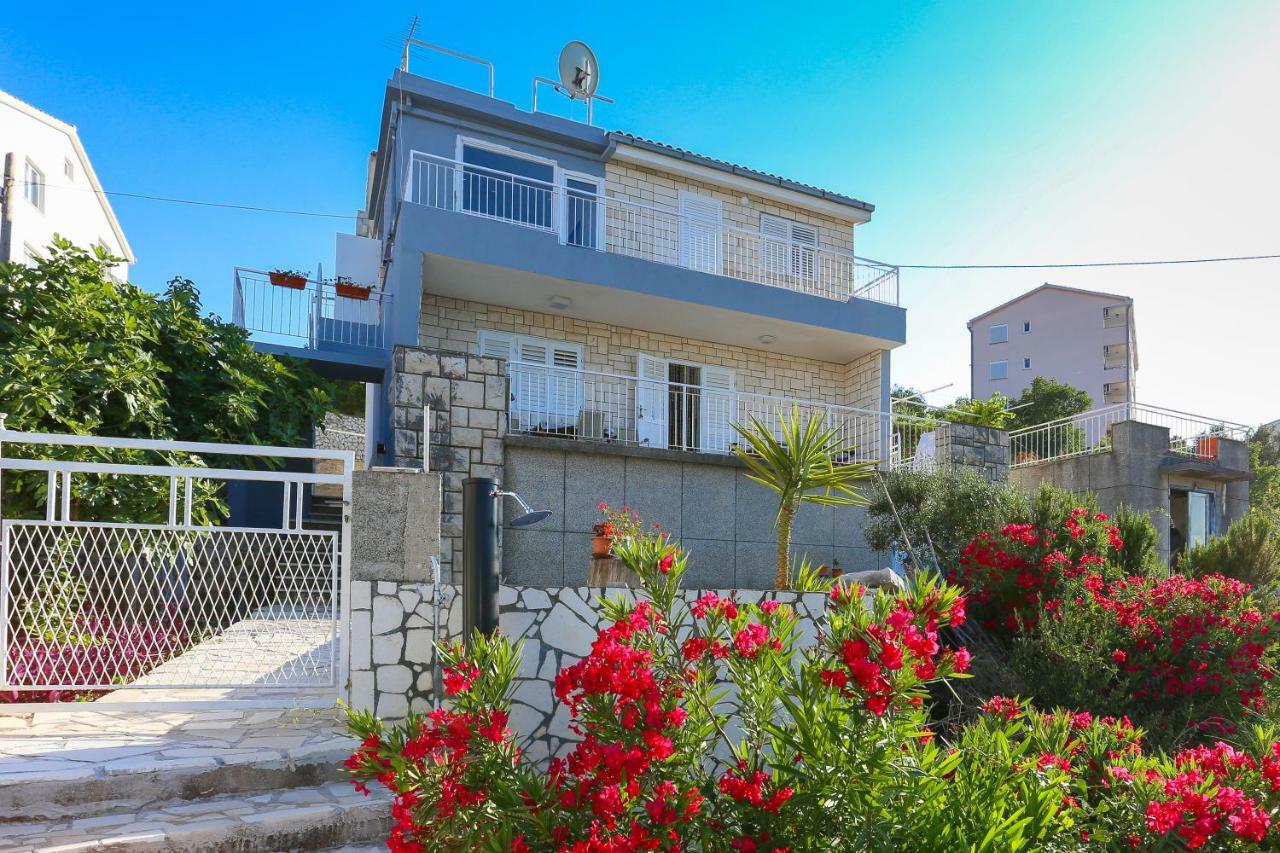 Villa Uno Trogir Bagian luar foto