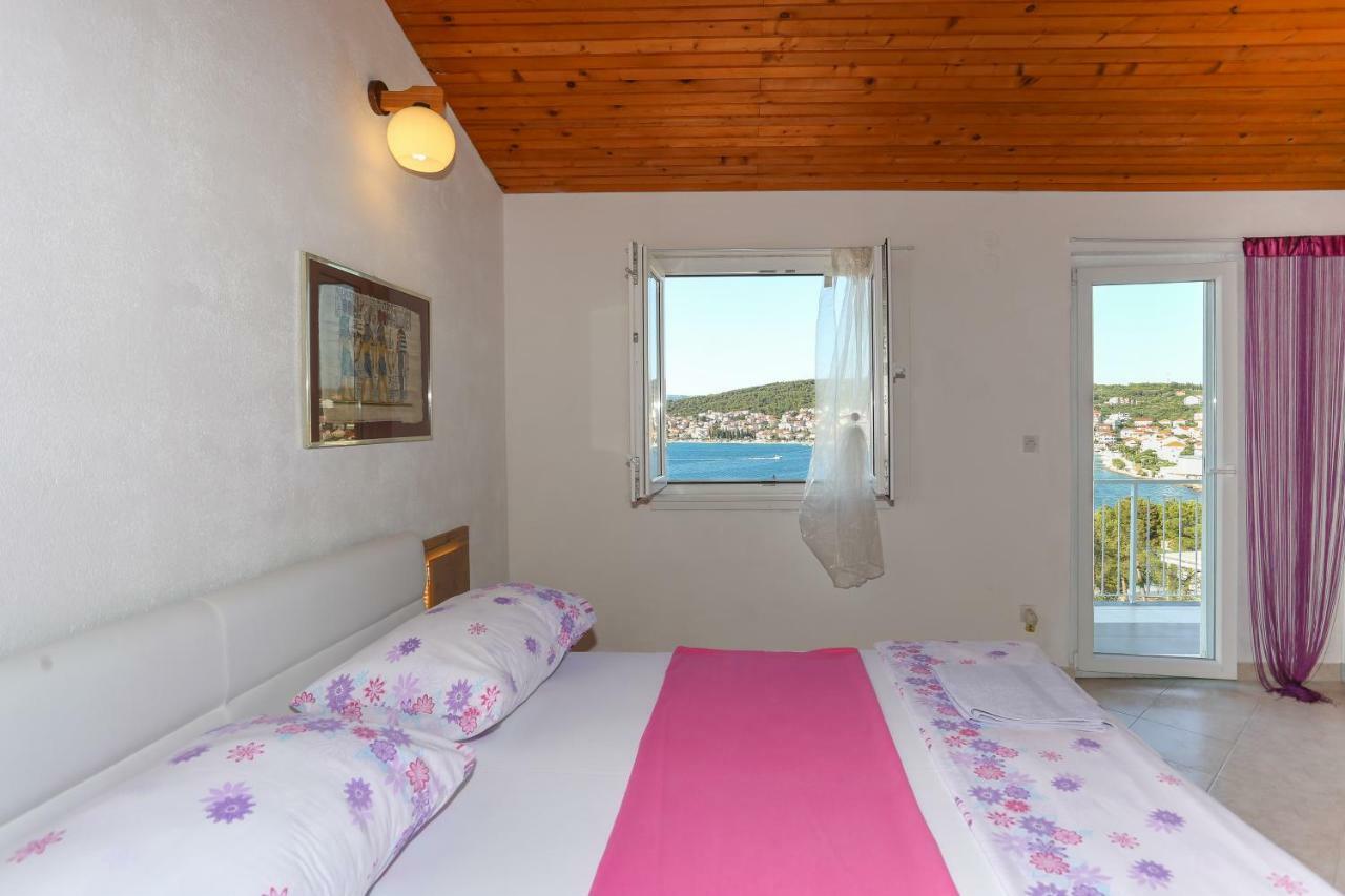 Villa Uno Trogir Bagian luar foto