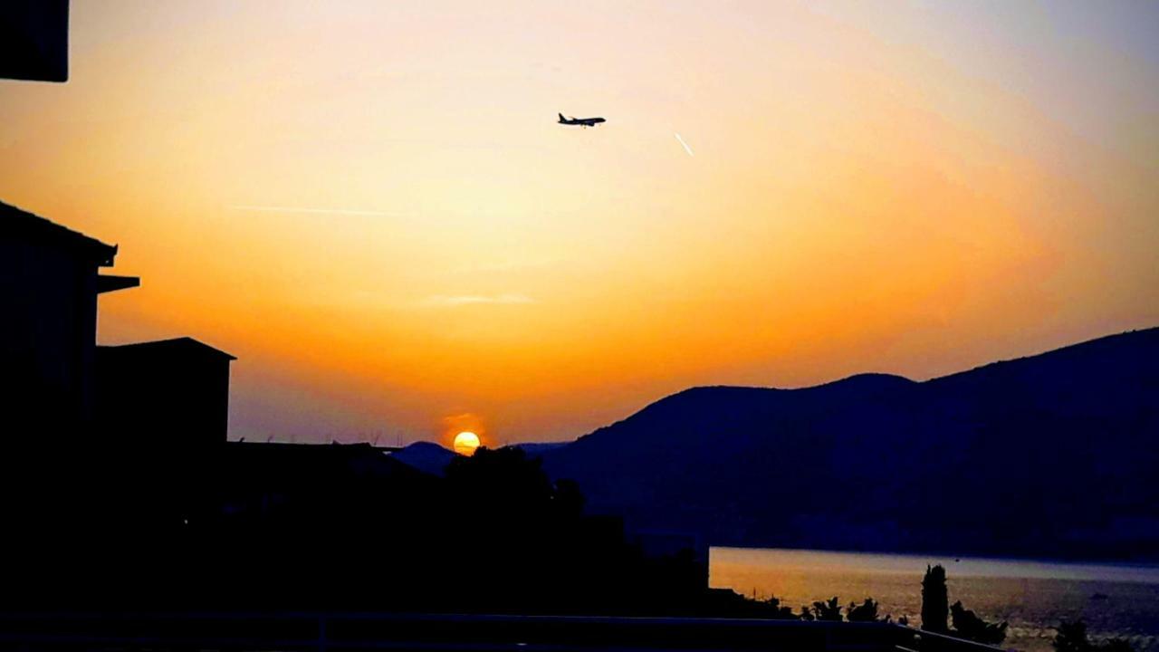 Villa Uno Trogir Bagian luar foto